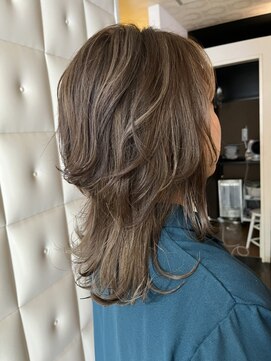 ヘアコンセプト マスト(Hair Concept MAST) ウルフミルクティー