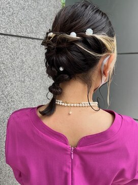 コワフュールエミカ(coiffure EMIKA) ミディアムヘアでも◎編みおろしスタイル