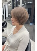 横顔美人な大人ショート