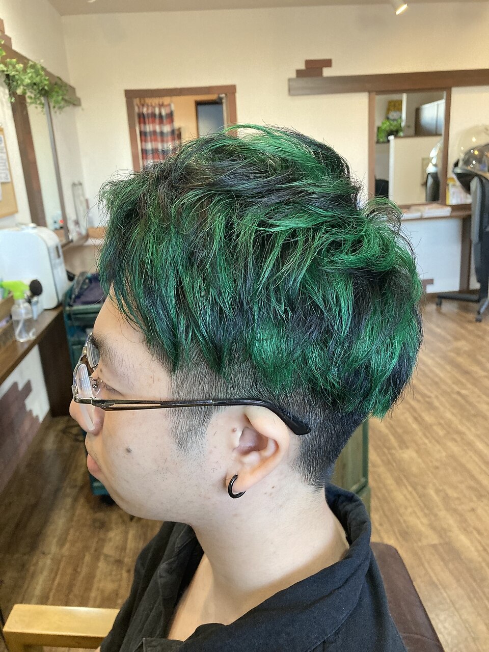 ☆派手髪ツーブロックスタイル☆：L189501560｜サンズ(Sunz)のヘア