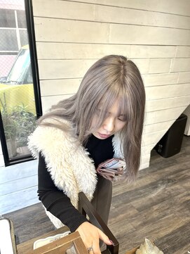 ハグ 横浜(HUG) ホワイトシルバーにほんのりラベンダーで色落ちも綺麗に*