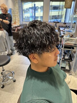 エイトオーミヤ 大宮店(EIGHT omiya) 王道の波巻きツイストスパイラルパーマ