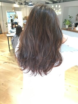 ノル(Knoll) 大人ミディアム/ココアブラウン/韓国くびれヘア[日比谷]