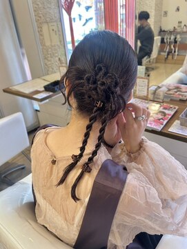 フレイストート(Frais Tout) カチモリポニー　髪質改善　韓国風　結婚式　ヘアセット　横浜駅