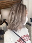 バレイヤージュグレージュハイライトダブルカラーケアブリーチ