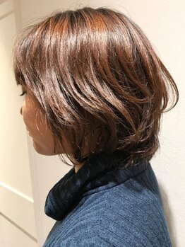 キラヘアー(KIRRA HAIR)の写真/人気のカラー剤で髪を傷めず艶やかで美しい髪色へ♪頭皮や毛先に優しいカラーで染める度美しい仕上がりに◎