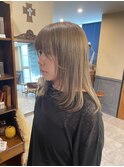ベージュカラー