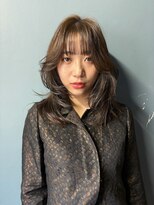 タロ(TALO)&nbsp;【TALO】レイヤーカットとオリーブベージュ