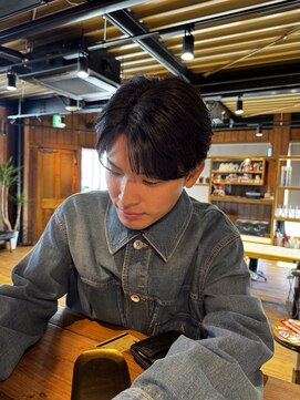 オードット ヘアデザイナーズ(O.hair designers) センター分けフェザーショート