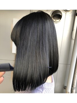 ネイヴィル(navile) 暗髪ボブ×ミネコラトリートメント