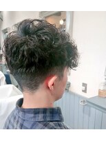 ジーナ(ZINA)&nbsp;刈り上げ無造作パーマ！