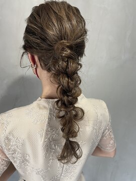 ウィロウ(WILLOW) 2022SS/ hairmakeWILLOW　ポニー編み