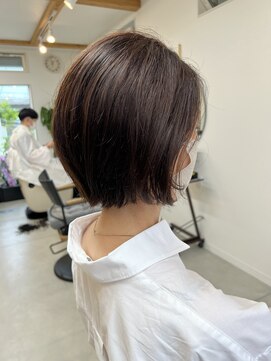 グリ(GURI) シルエットがきれいに見えるボブスタイル