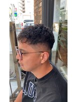 フォーコーナーズ(Four Corners)&nbsp;クロップ/パーマ