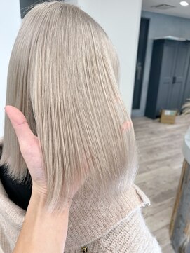 アンドソー 池袋(&so.) ハイトーンカラー/ホワイトブロンド／レイヤーカット/池袋