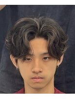 バース バイ ハピネス(BIRTH by happiness)&nbsp;韓国へアカルマパーマワックスなしセンターパート黒髪ウルフ