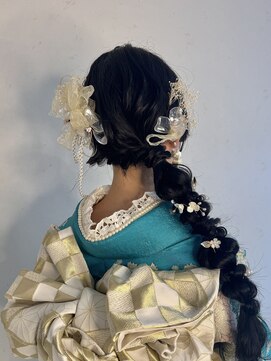 アンティカ(ANTICA) サイド編みおろしヘアセット