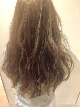 サヴォイ 本厚木店(SAVOY) ハイ透明感カラー 、ハイライトをたっぷり添えて【SAVOY本厚木】