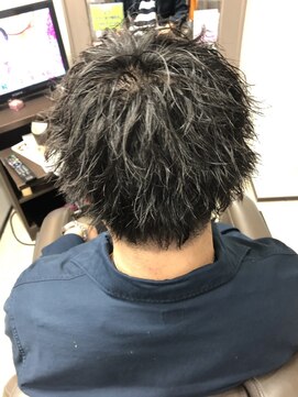 アールモンドヘア新世界 ツイストスパイラルperm