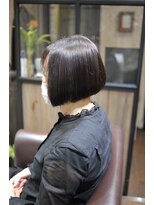 リビング(LIVING)&nbsp;ワンレン前下がりボブスタイル