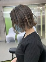 イキ 表参道(iki omotesando)&nbsp;モード/無造作ウェーブ/大人ガーリー[表参道駅]