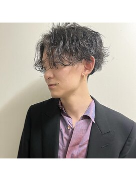 エストアール フクオカ 福岡博多店(est-r. Fukuoka) センターパート/波巻パーマ/博多