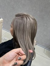 白髪ぼかしが多摩地区エリアで大人気のサロン。計算されたハイライト、カラー配合は絶品【高幡不動/日野】