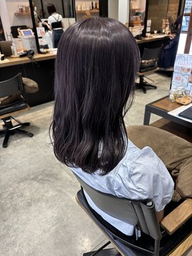 ビヨウシツ ポスタ ラベンダーグレージュ　野方理恵子