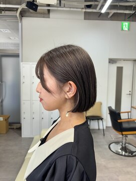 ジーニー 横浜(giinii) プツッとミニボブ