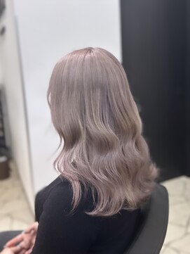 ラピス 福岡天神店(Lapis) ホワイトシルバー/ハイトーン/ブリーチ/髪質改善