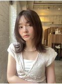 ミディアム　レイヤーカット　顔周り　似合わせ　小顔