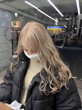 リングバイモアムー(Ring by Moremuu) ケアブリーチミルクティーベージュ　グレージュ