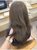 アッシュグレージュ