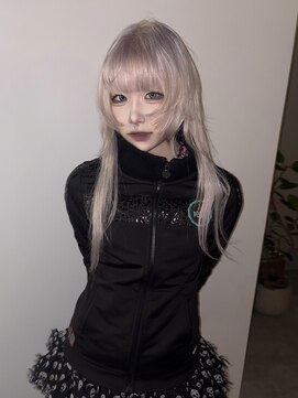 レイヤーウルフカット/ホワイトカラー