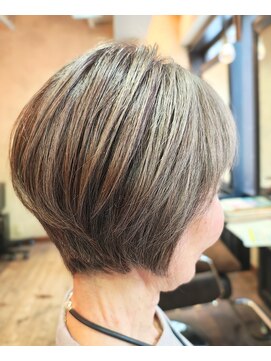 エルアール コウベ(LR KOBE) 超高濃度水素ケアカラー立体ショートボブ 【40代50代60代】