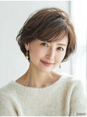 40代50代前髪かきあげ丸みショート
