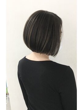 ロロン 代々木八幡(LORONG) アッシュベージュハイライトボブ