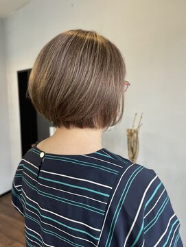 ムニ(MUNI) モカブラウン×白髪ぼかしハイライト！