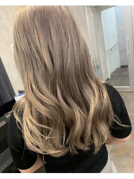 スーク 宜野湾店(suuk) ホワイトベージュ