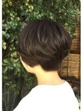 アクアマリン8810 ハチハチイチゼロ(AQUA MARINE 8810) 大人可愛いイメチェンモードヘアダークアッシュチェリーブラウン