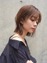 ミディアムレイヤー/20代30代/切りっぱなし