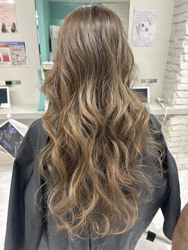 リーホリエ(Lee Horie) 【高木】人気メニュー！白髪ぼかしハイライト◎