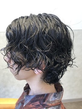 リトルクイニー(LittleQueenie) ウルフ・スパイラルパーマ