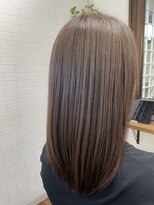 エル(elu.)&nbsp;白髪を生かしたアンブレラカラー