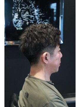 イズミプラス(IZUMI+) メンズパーマ