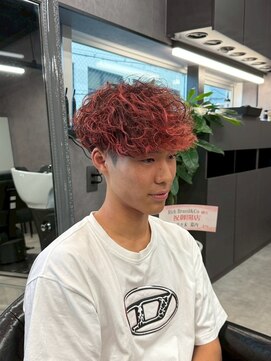 リッチブランドアンドコー 守口店(Rich Brand&Co) スペインカール ハイライトカラー　メンズカット　メンズパーマ