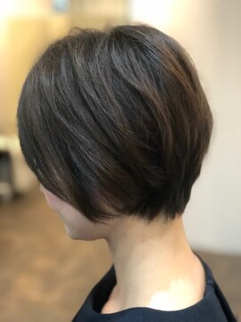 アリア トータルビューティー(Aria total beauty) ふんわりショートボブ