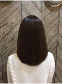 まとまる艶髪ストレート