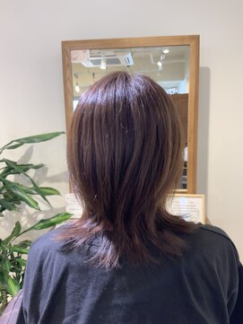 ユーネリー(U-NERY) セミロングのレイヤースタイル