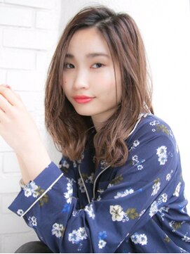 ルティア 池袋(Lutia) ブラウンアッシュも大人気